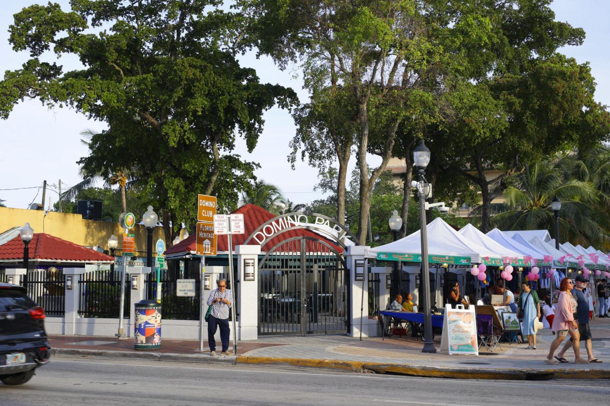 Tower Hotel Little Havana Miami Bagian luar foto