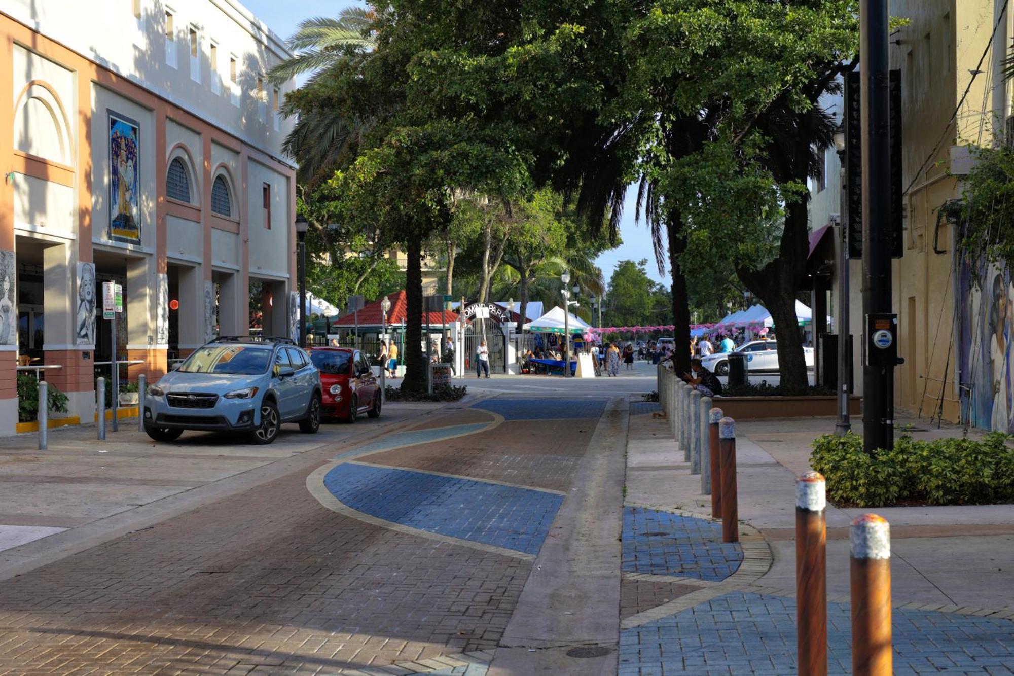 Tower Hotel Little Havana Miami Bagian luar foto
