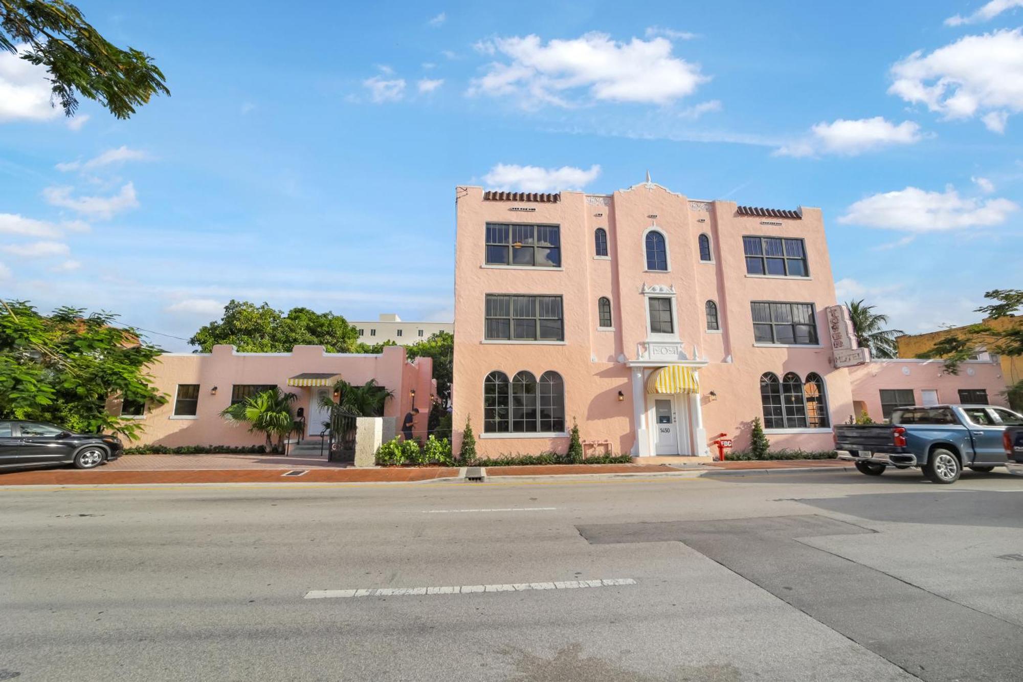 Tower Hotel Little Havana Miami Bagian luar foto