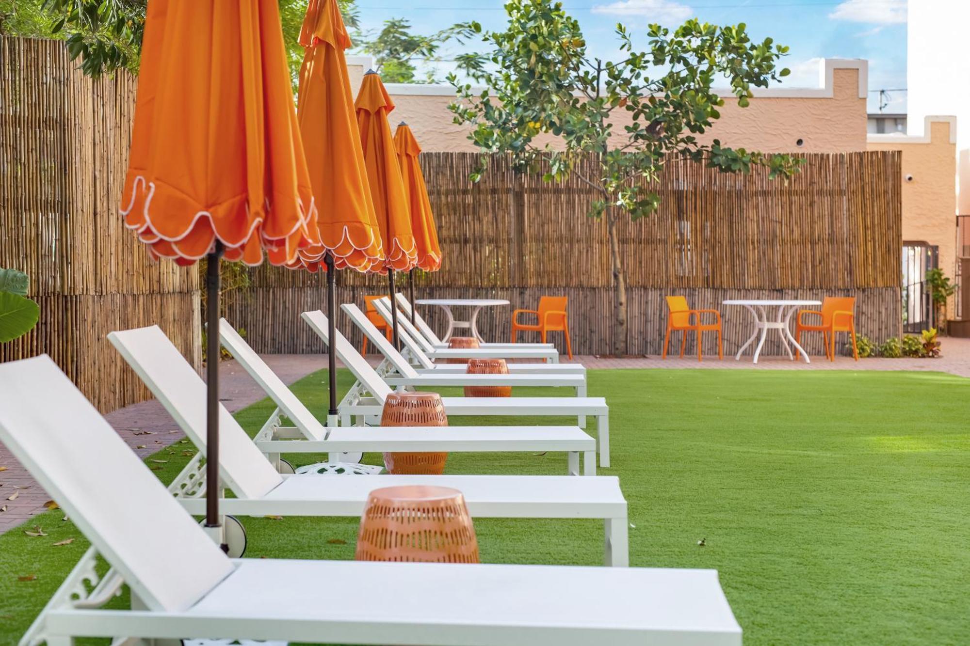 Tower Hotel Little Havana Miami Bagian luar foto